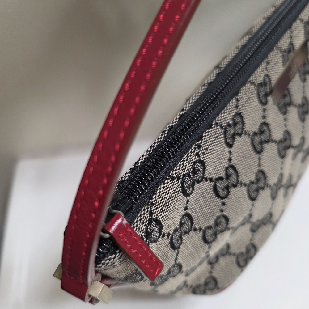Authentic Gucci Beige and Red Women's Bag From Japan Looks Brandnew - Picture 3 of 13